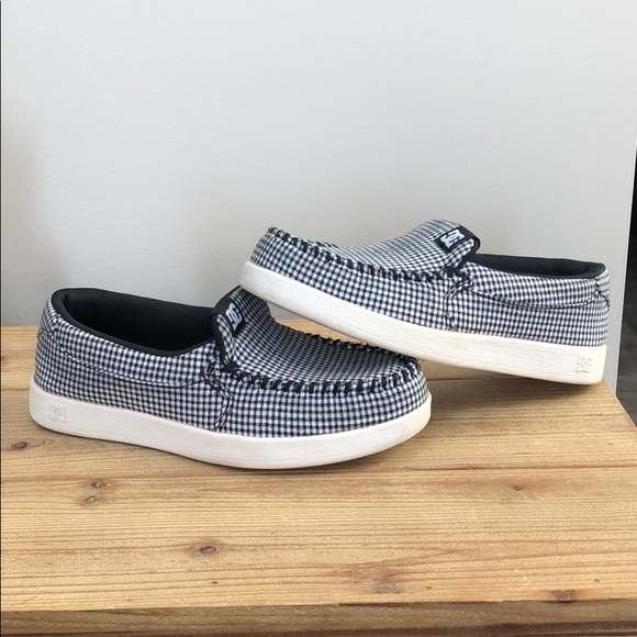 dc checkered shoes